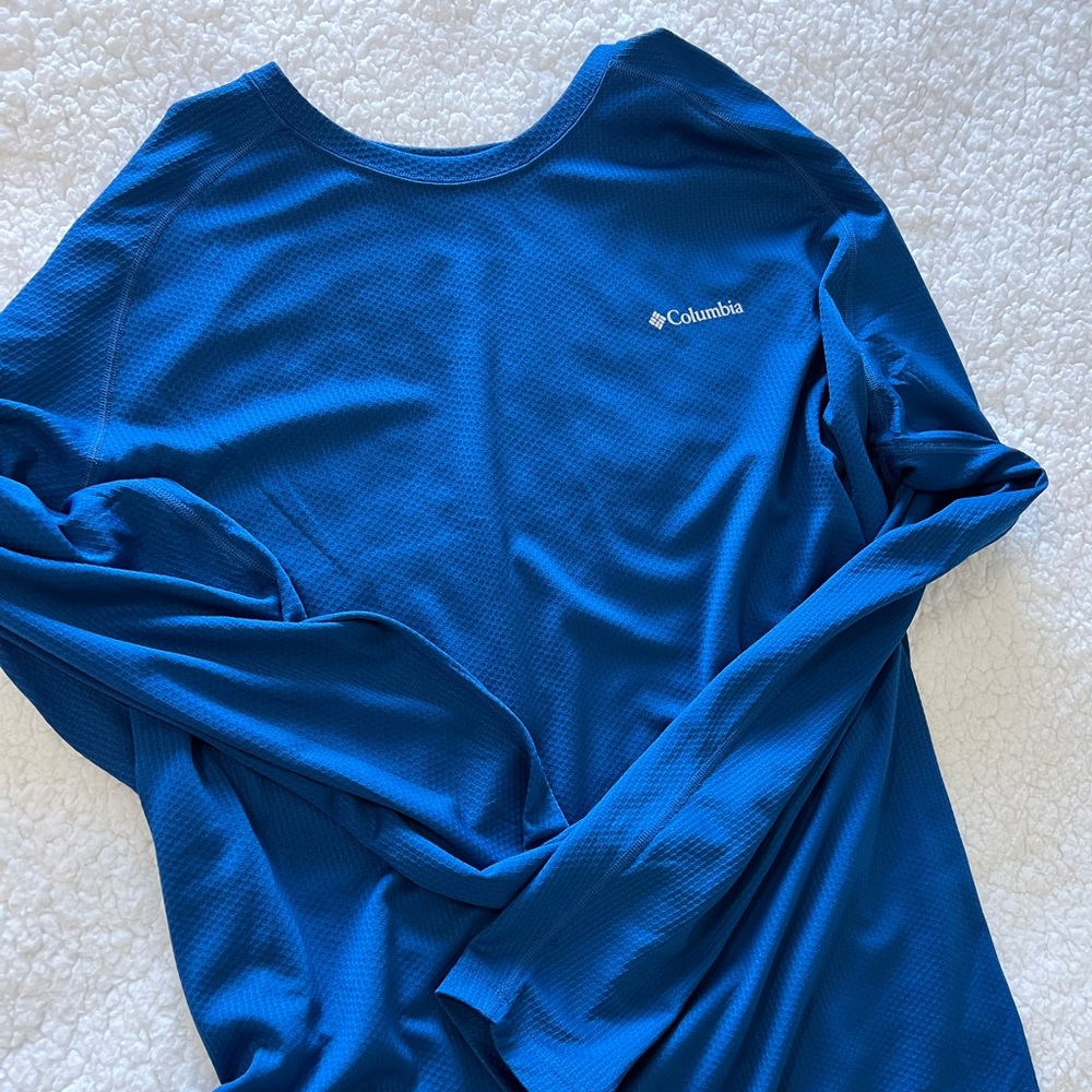 Men’s Long Sleeve Performance Shirt